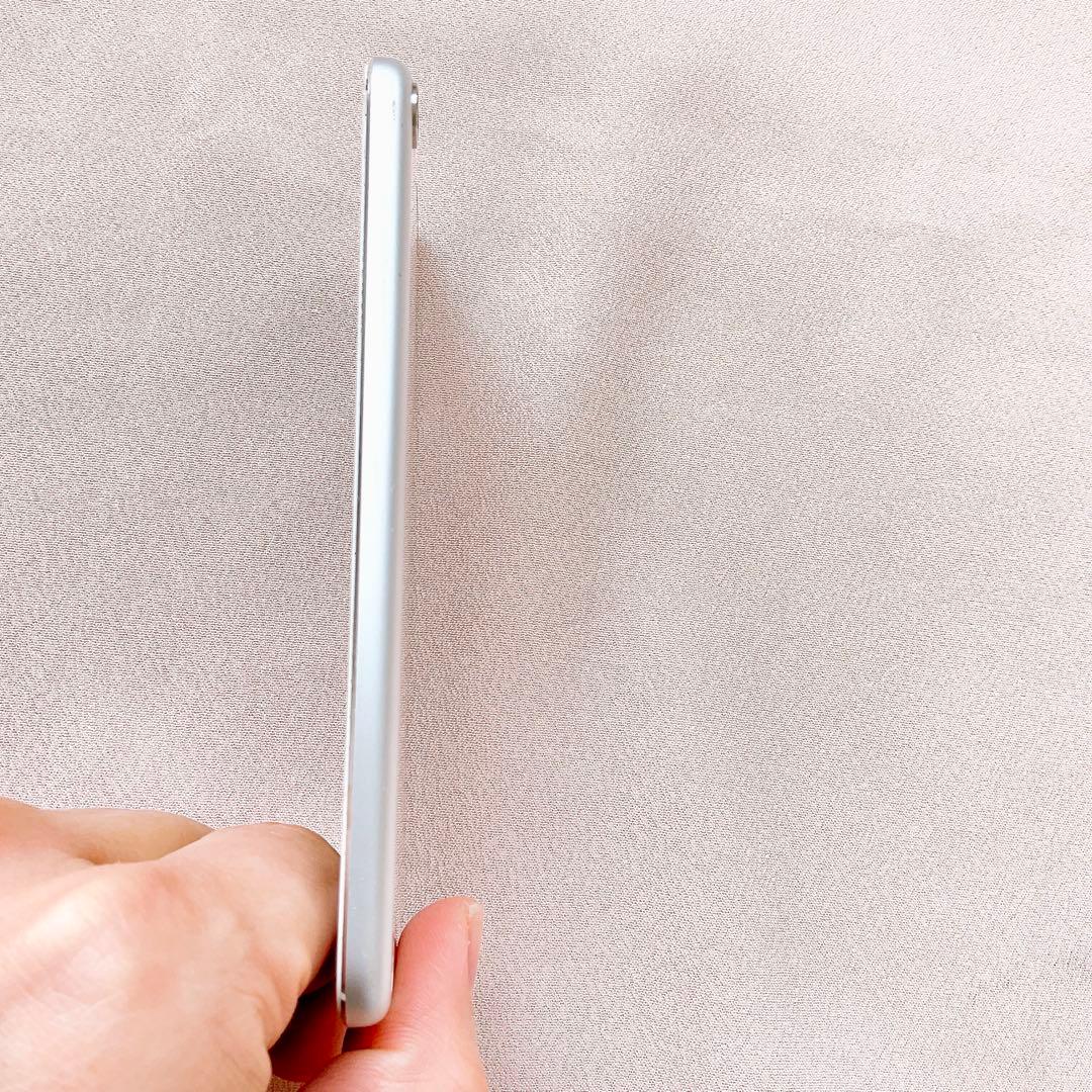 シルバー iPod touch 第5世代 64GB アイポッドApple本体 d