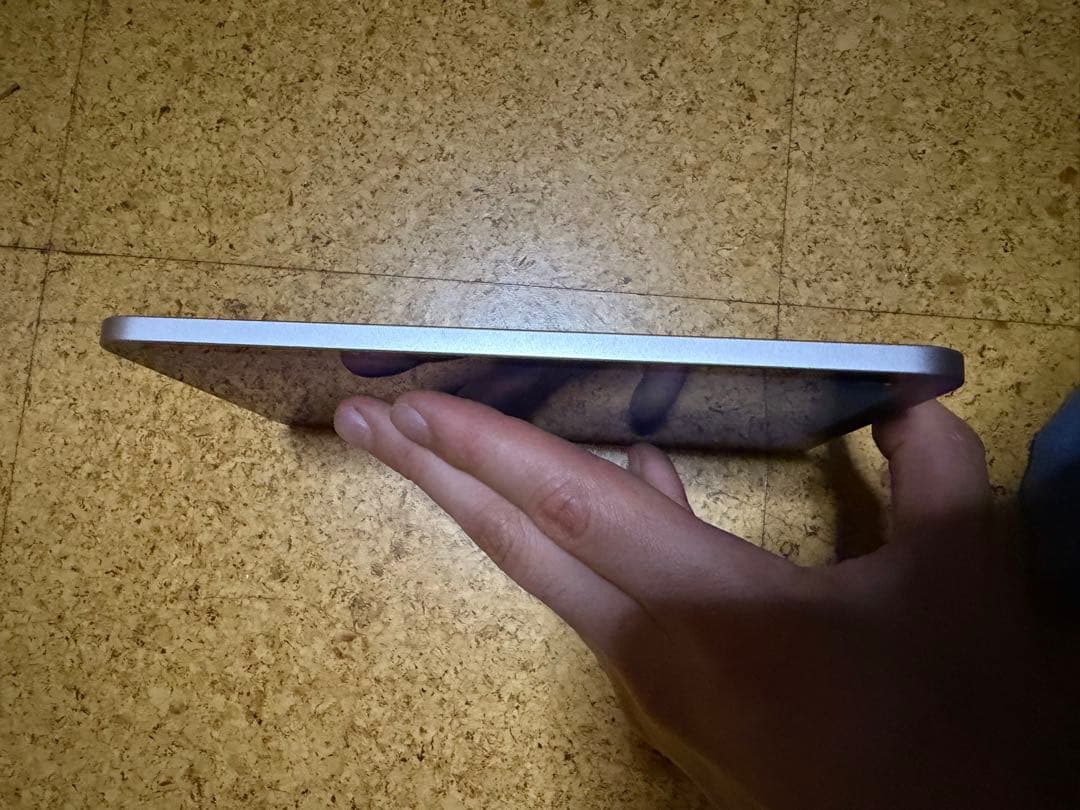 美品　iPad mini A17 pro