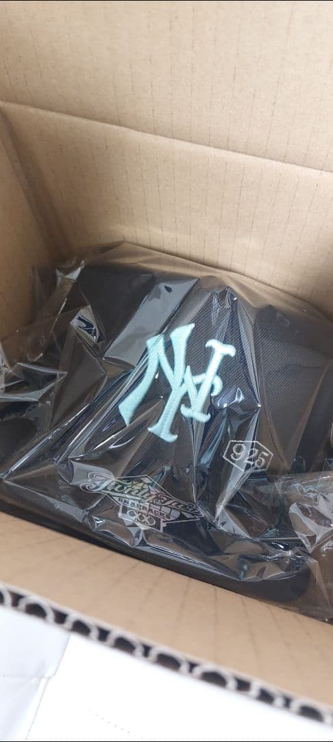 新品未使用☆TWNTY TWO NY TIFFANY SNAPBACK CAP☆