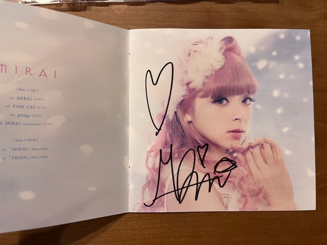 GARNiDELiA MIRAI 初回生産限定盤　直筆サイン入り