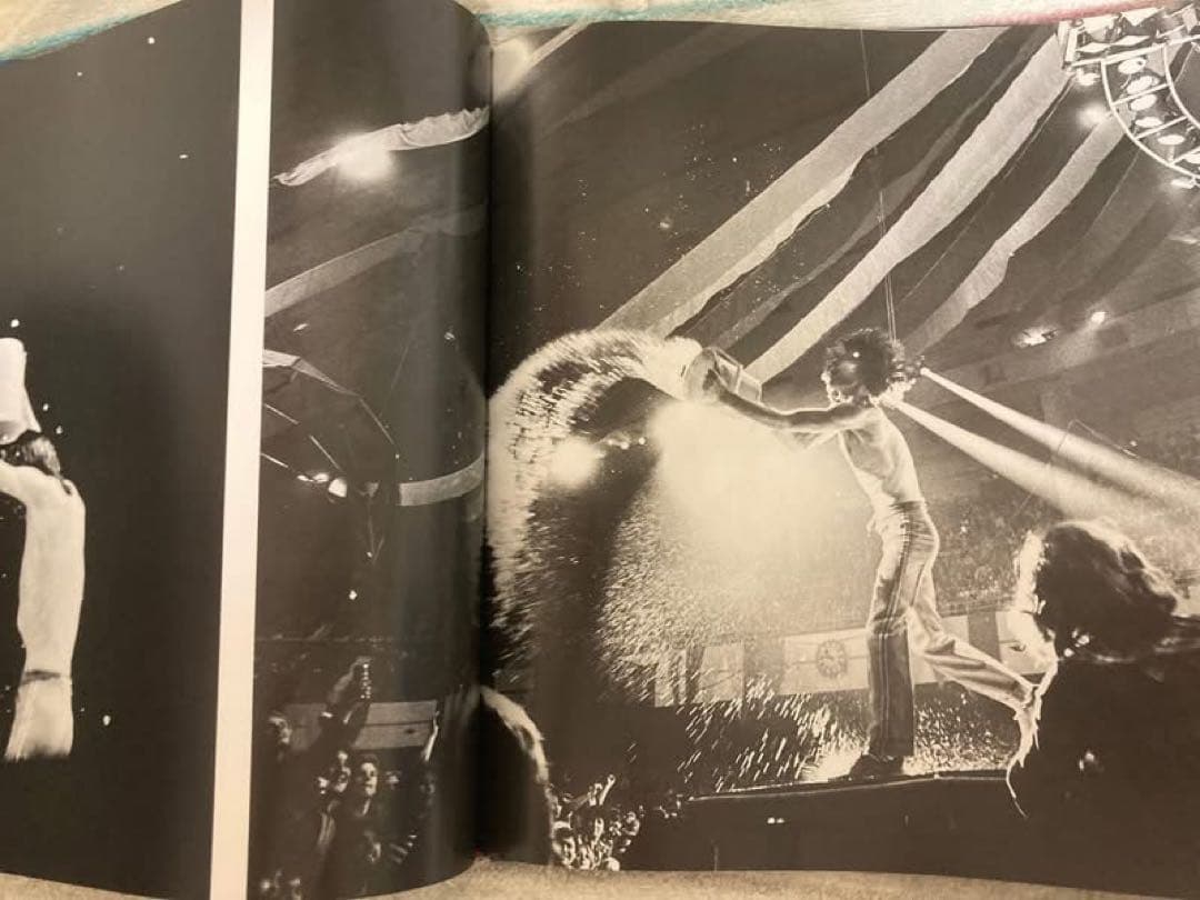 洋書 STARF*CKER:STONES LIVE IN LONDON '76.103
