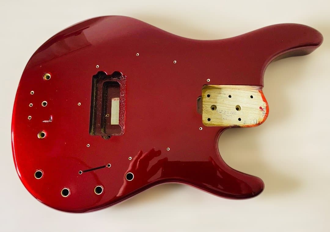 MUSICMAN STERLING USA ボディとネック