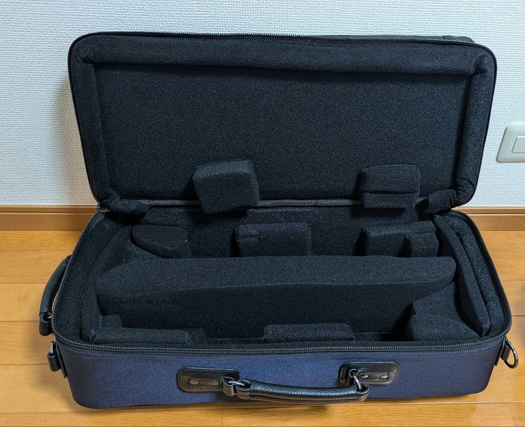 新品未使用 Bach GARD BAGSファイバー製ダブルケース　エリート