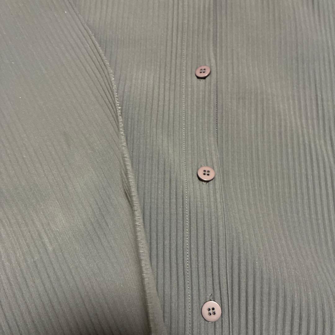 イッセイミヤケ ミー ISSEY MIYAKE me シャツ プリーツ