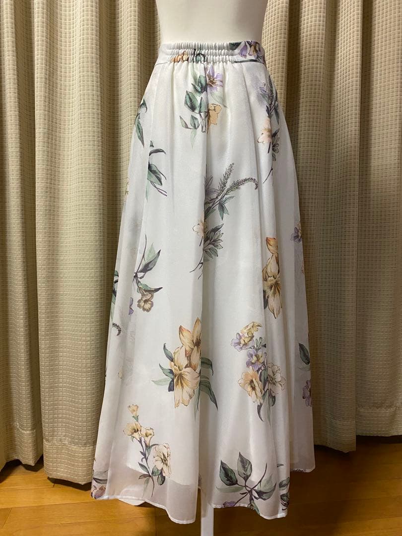 JUSGLITTY♡シアーフラワープリントスカート♡Mサイズ