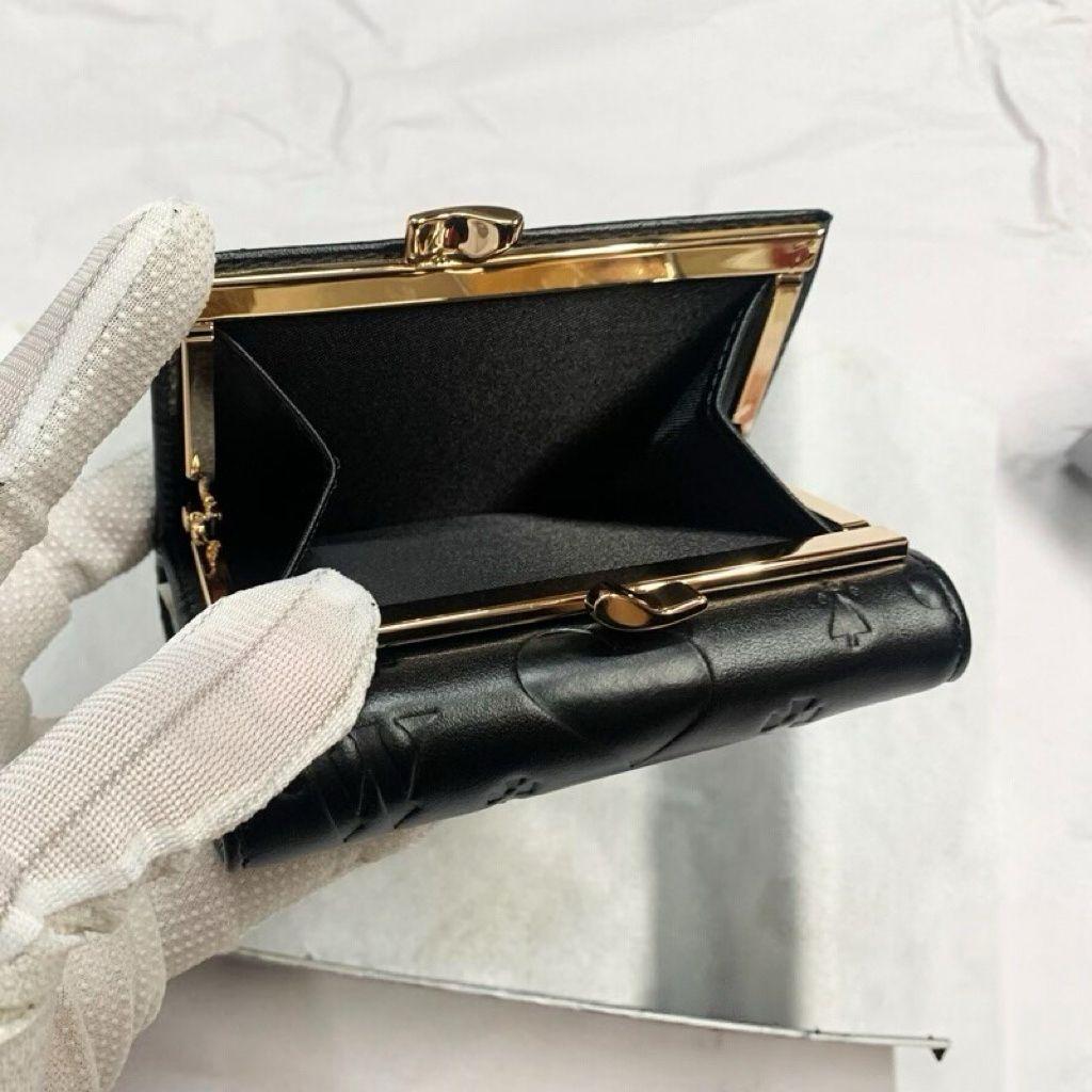 Vivienne Westwood ブラック三つ折り財布（黑）$111
