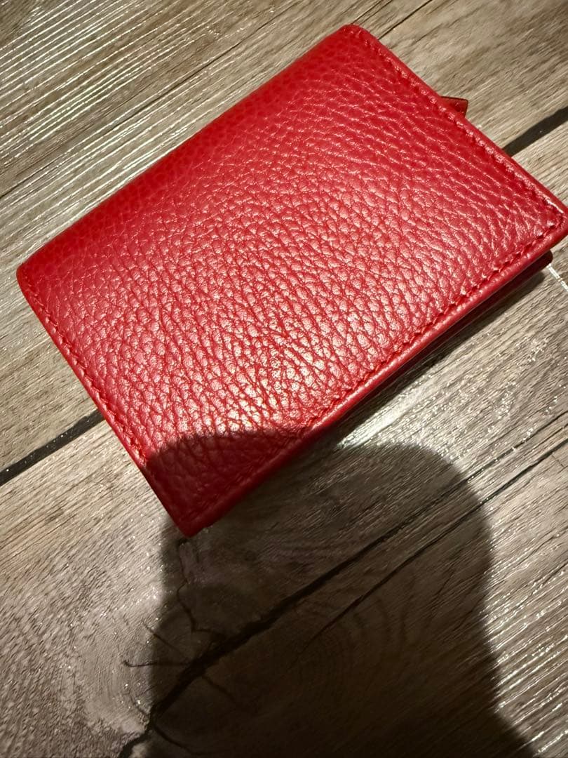 美品　GUCCI レザー 二つ折り財布 レッド