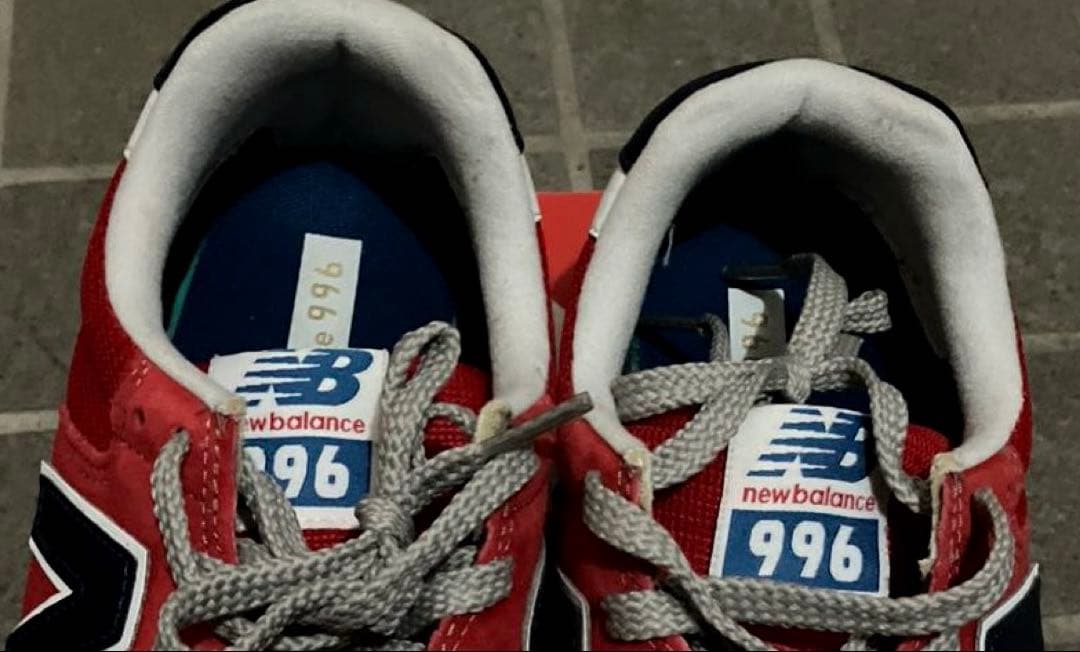 美品New Balance 996 レッド　スニーカー