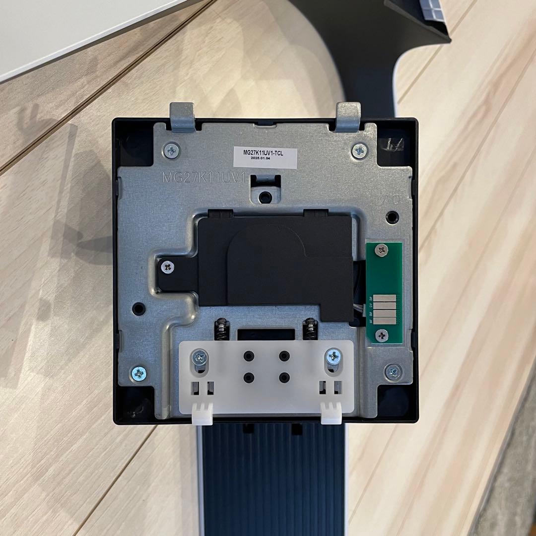 TCL 27R83U モニタースタンド VESA