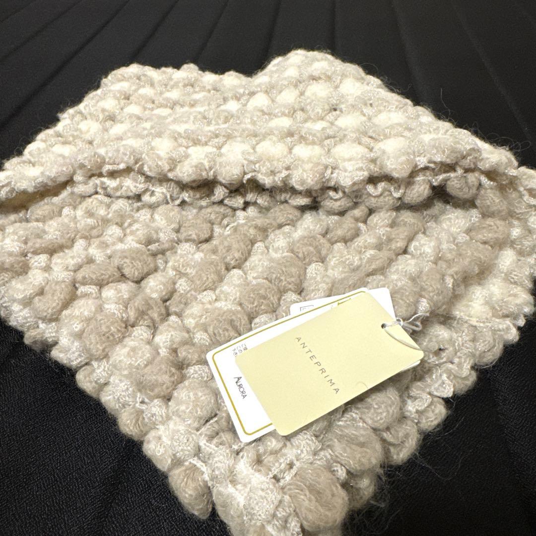 新品⭐︎未使用アンテプリマ　手洗い可◯スヌード　白　グレー　キラキラ　マフラー