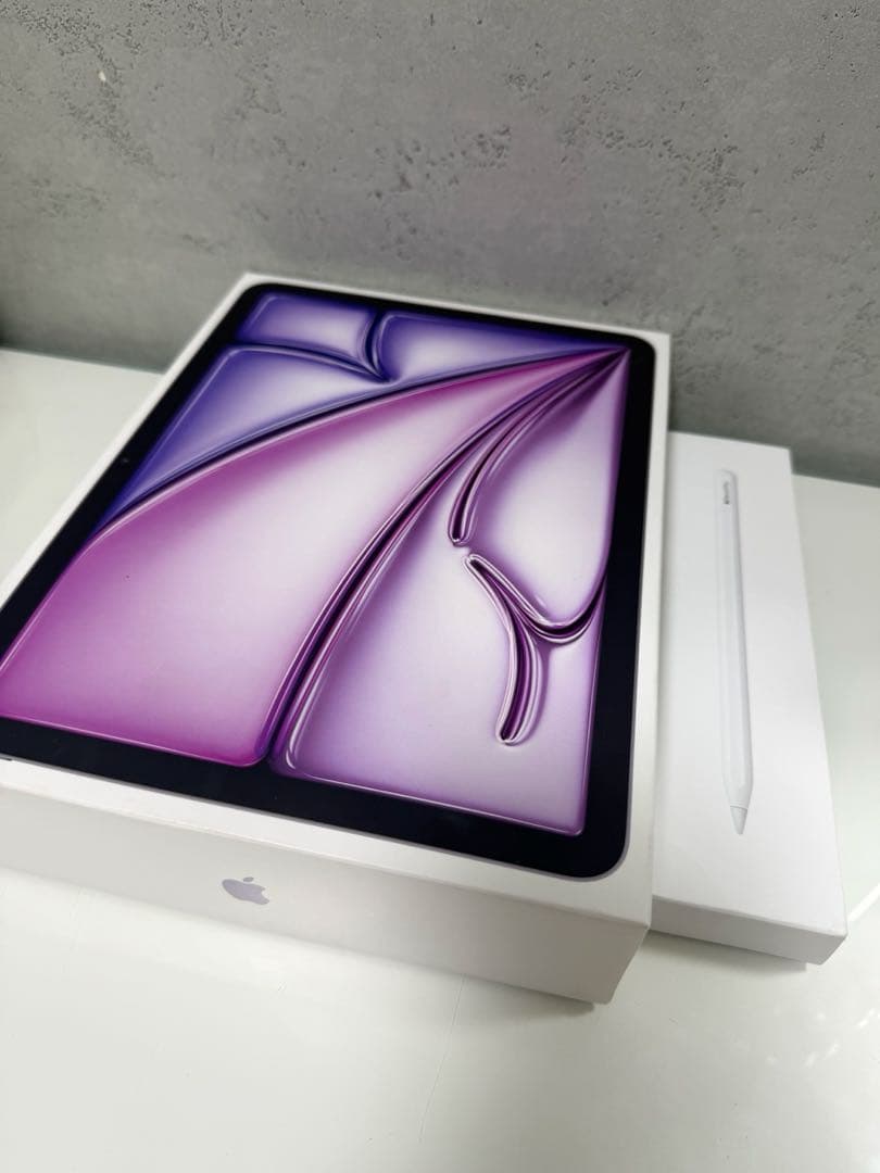 【ほぼ未使用】Apple iPad Air (M3)11パープルのみ