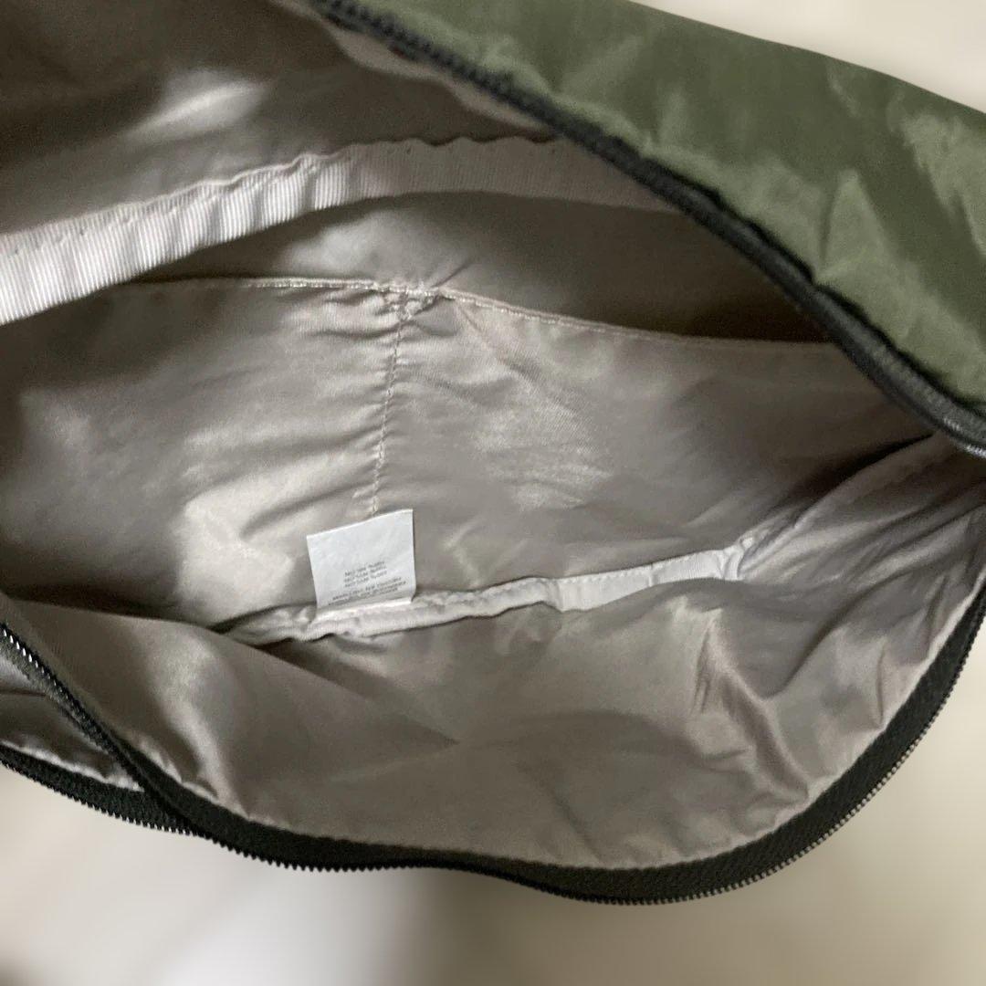 未使用　LESPORTSAC レスポートサック ボディバッグ エッセンシャル