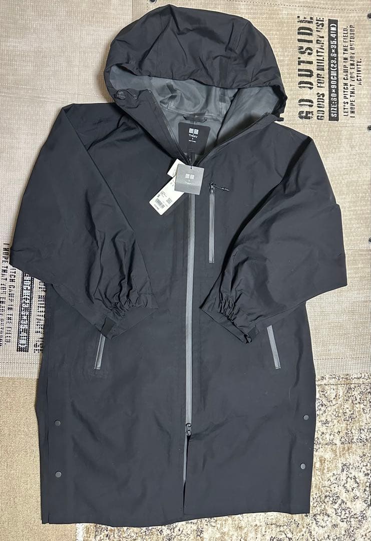 【新品タグ付】UNIQLO×Theory ブロックテックコートSサイズ