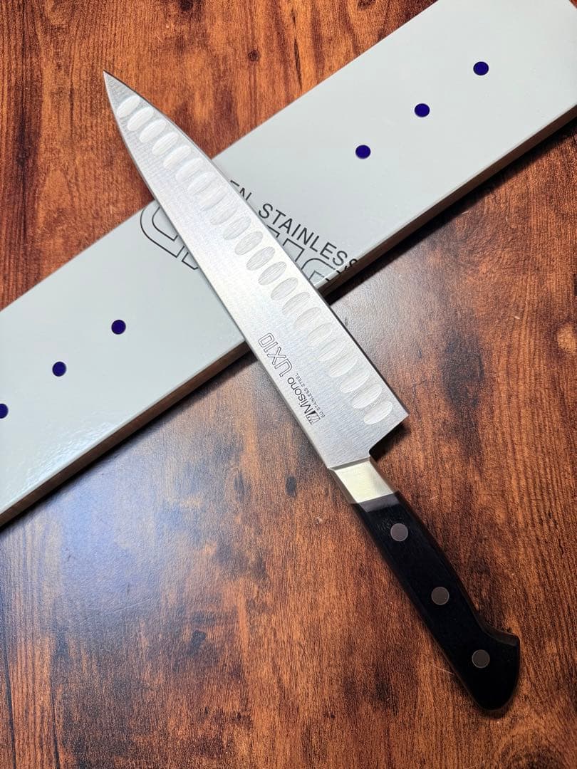 MISONO UX10 牛刀　包丁　8寸　サーモン型