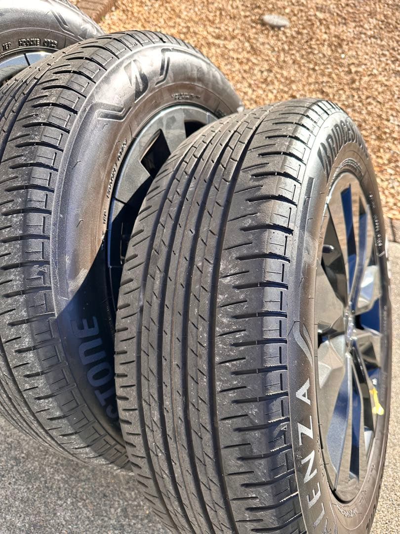 H*3様 スバル　アウトバック純正タイヤ　BT5 ブリヂストン　225-60-1