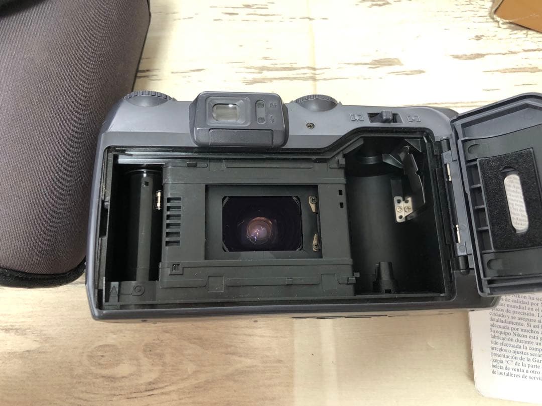 箱付き Nikon ZOOM 8 QD AFコンパクトフィルムカメラ♪