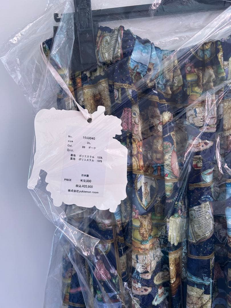 新品未使用　yukiemon スーちゃんグラム柄ネイビースカート　3L