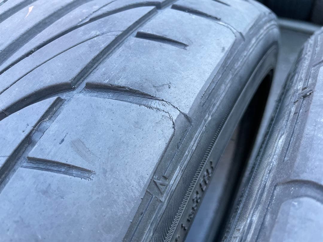 ①中古タイヤ2本セット！225/45R18 ダンロップ ディレッツァDZ101