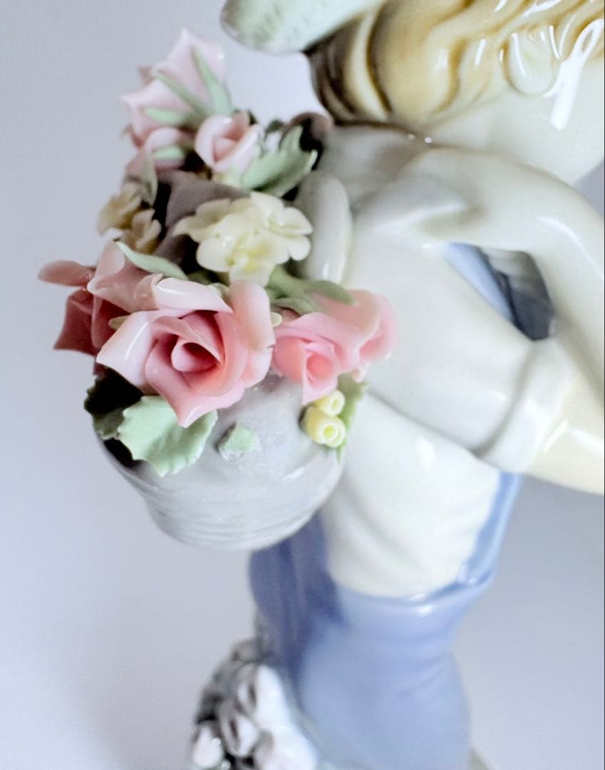 リヤドロ LLADRO かごいっぱいのバラ 少年