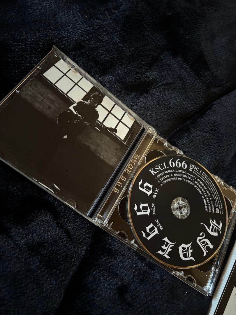 アート・デザイン・音楽 HYDEsixsixsix666 Official Band Score &CD