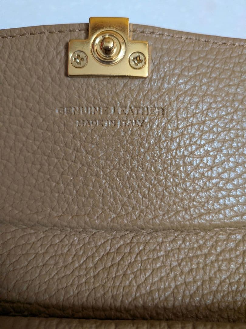 美品 定価42900円 IACUCCI アバウォレット CERVO イアクッチ