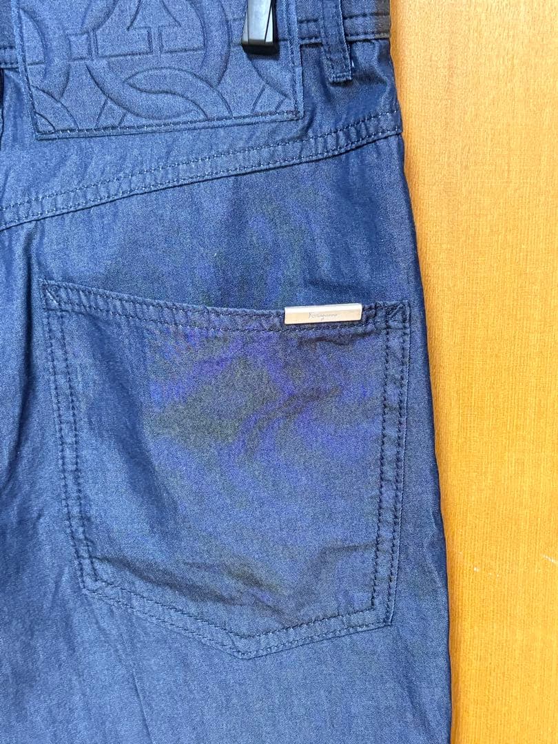 新品　Salvatore Ferragamo フレアパンツ　デニム 38