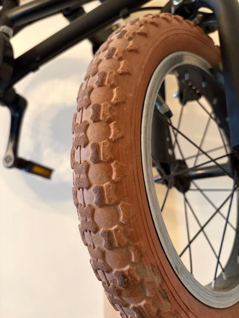 【rktmyu 】wynn 自転車 16インチ マットブラック&キャメル