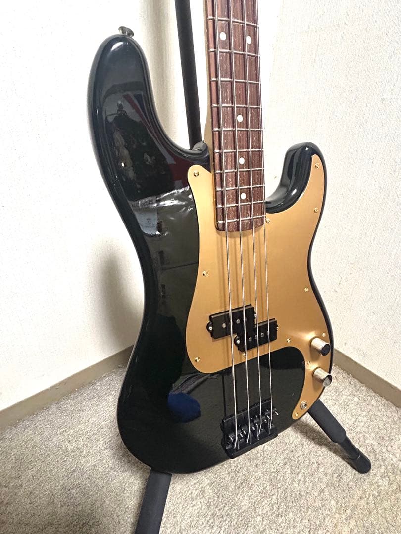 美品Fender Japan ベースギターPB-43. BLK custom