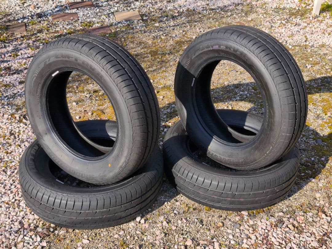 ブリヂストン ルフト RV2 195/65R15 4本セット 2025年製