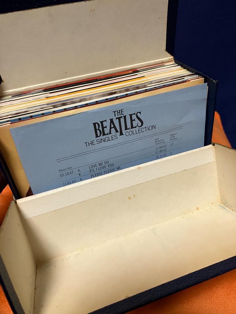 レア！UKレコード・The Beatles Singles Collection
