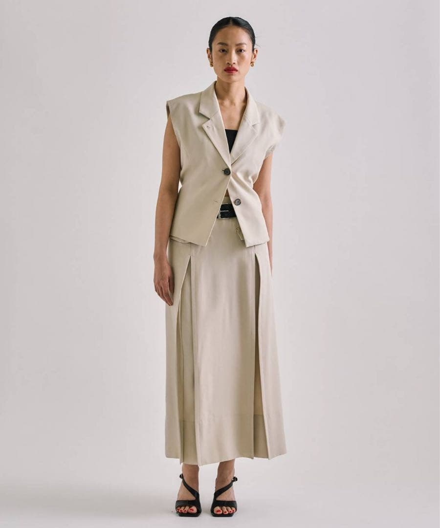 【タグ付】Double Belted Inverted Pleats Skirt