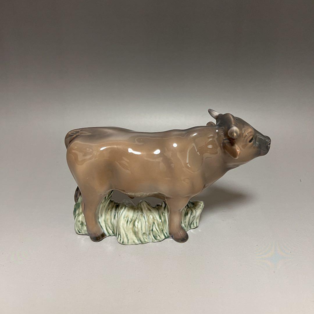 ロイヤルコペンハーゲン フィギュリン  牛