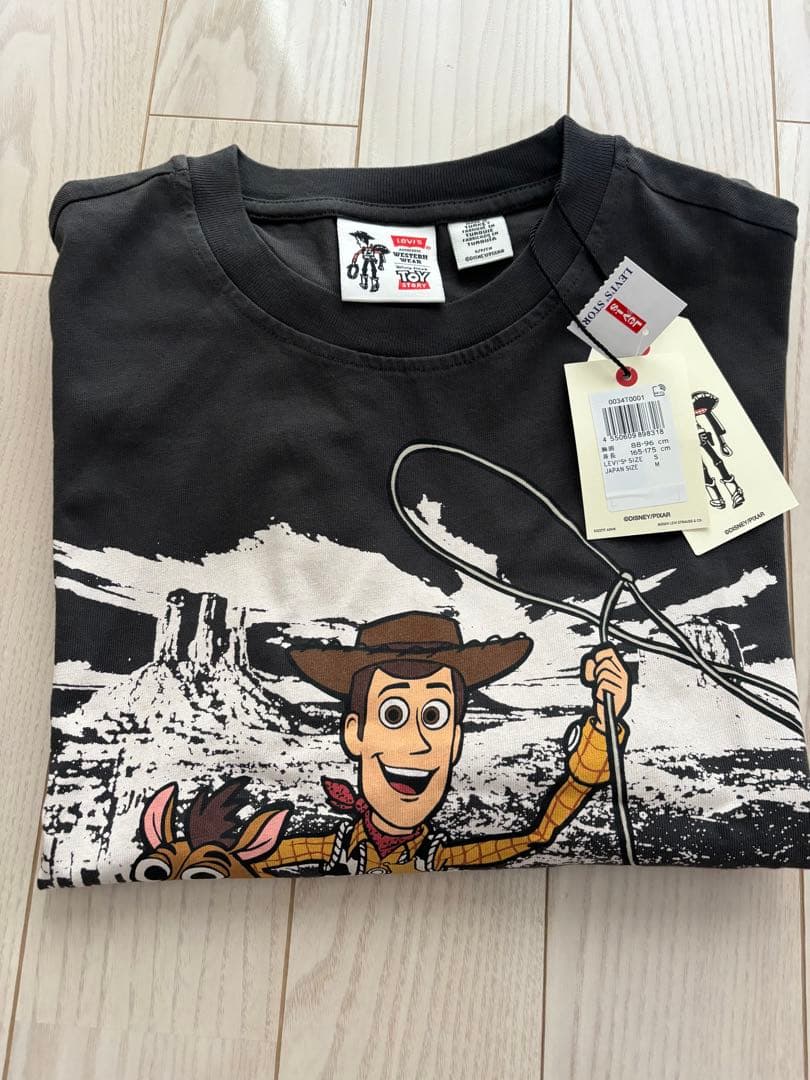 トップス LEVI'S x Toy Story Boxy Tee Woody Black