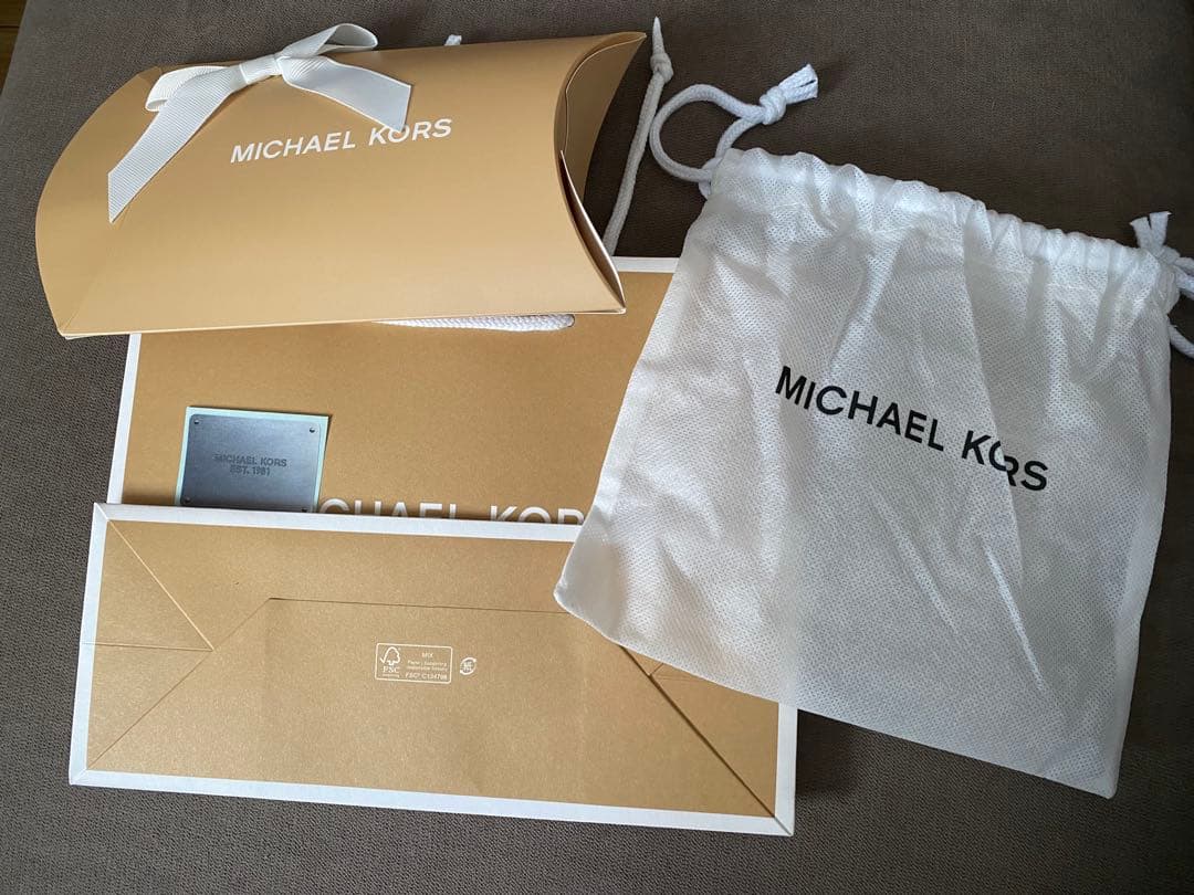 MICHAEL KORS 三つ折り財布 ブラック