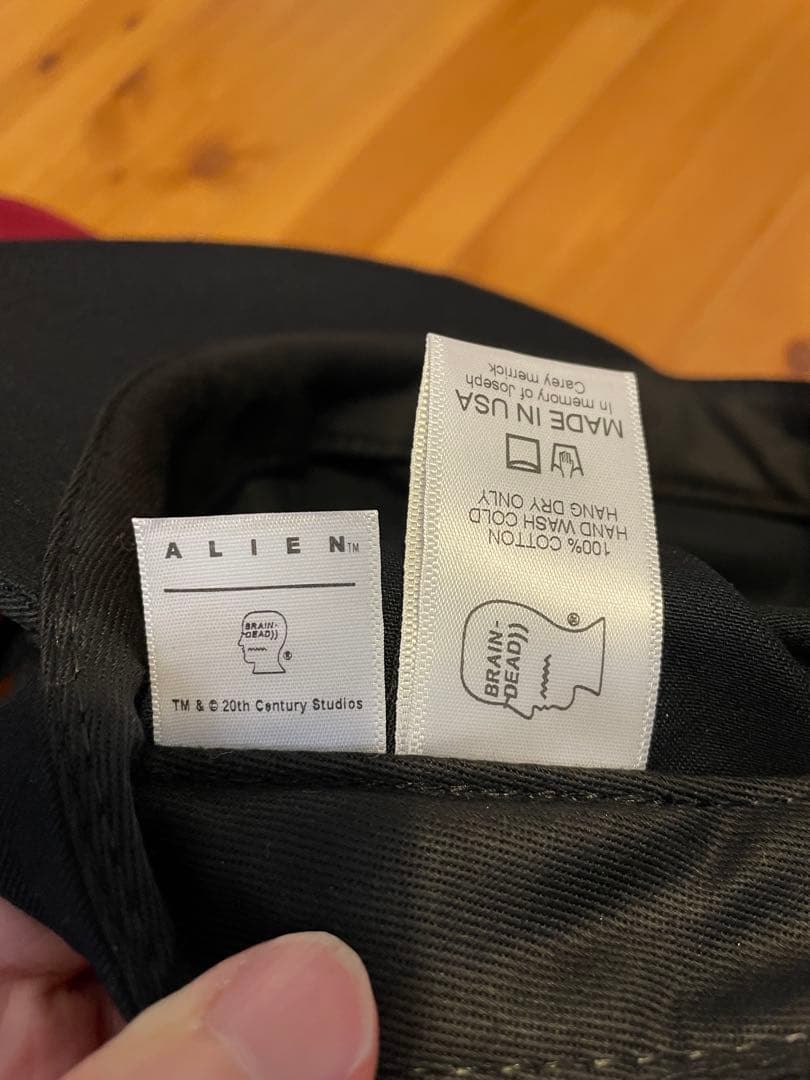 帽子 BRAIN DEAD X ALIENS 6 PANEL HAT - BLACK