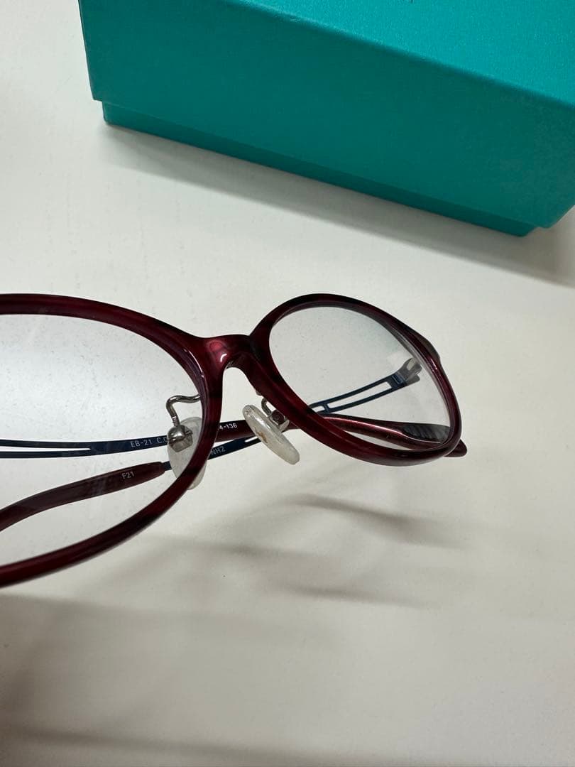 eyebrelia ワインレッド オーバルサングラス ケース付き