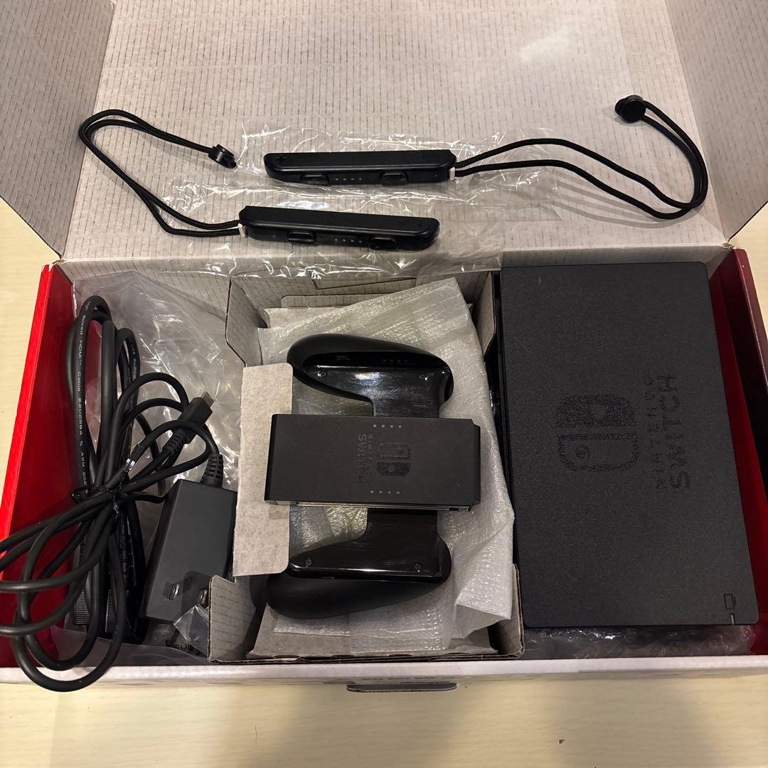 Nintendo switch本体 および 付属品