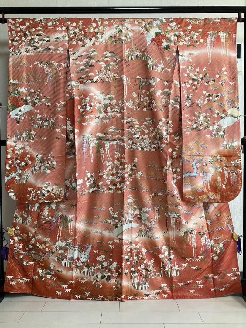 ■E2622■美品■正絹■松坂屋扱い 四季草花模様　京友禅　振袖■裄66