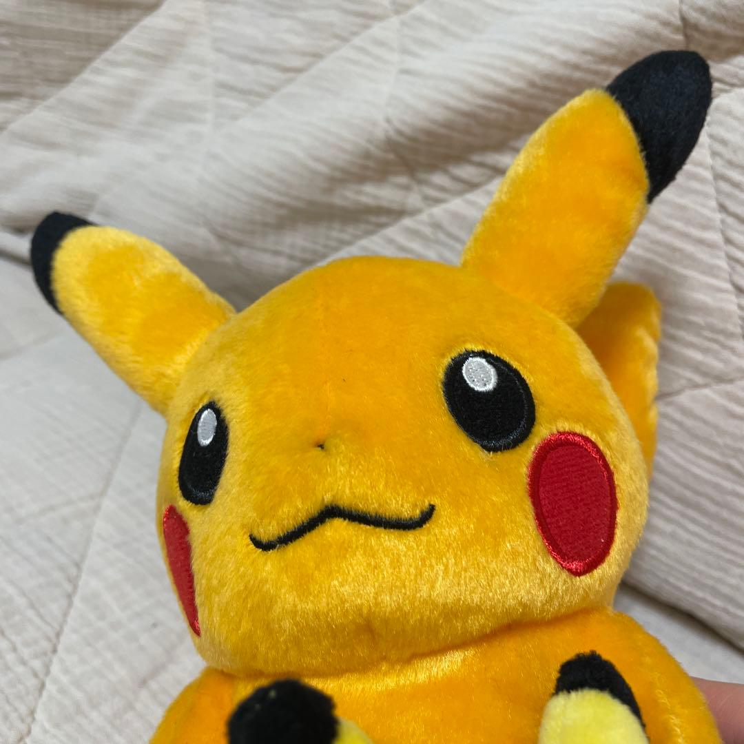 【BEAMS35周年 × Pokémon】色違いピカチュウぬいぐるみ