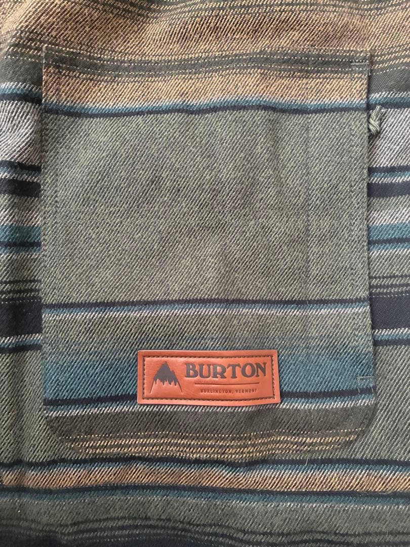 大幅値下げ！【BURTON】スノーボードウエア　LIVINGLINING