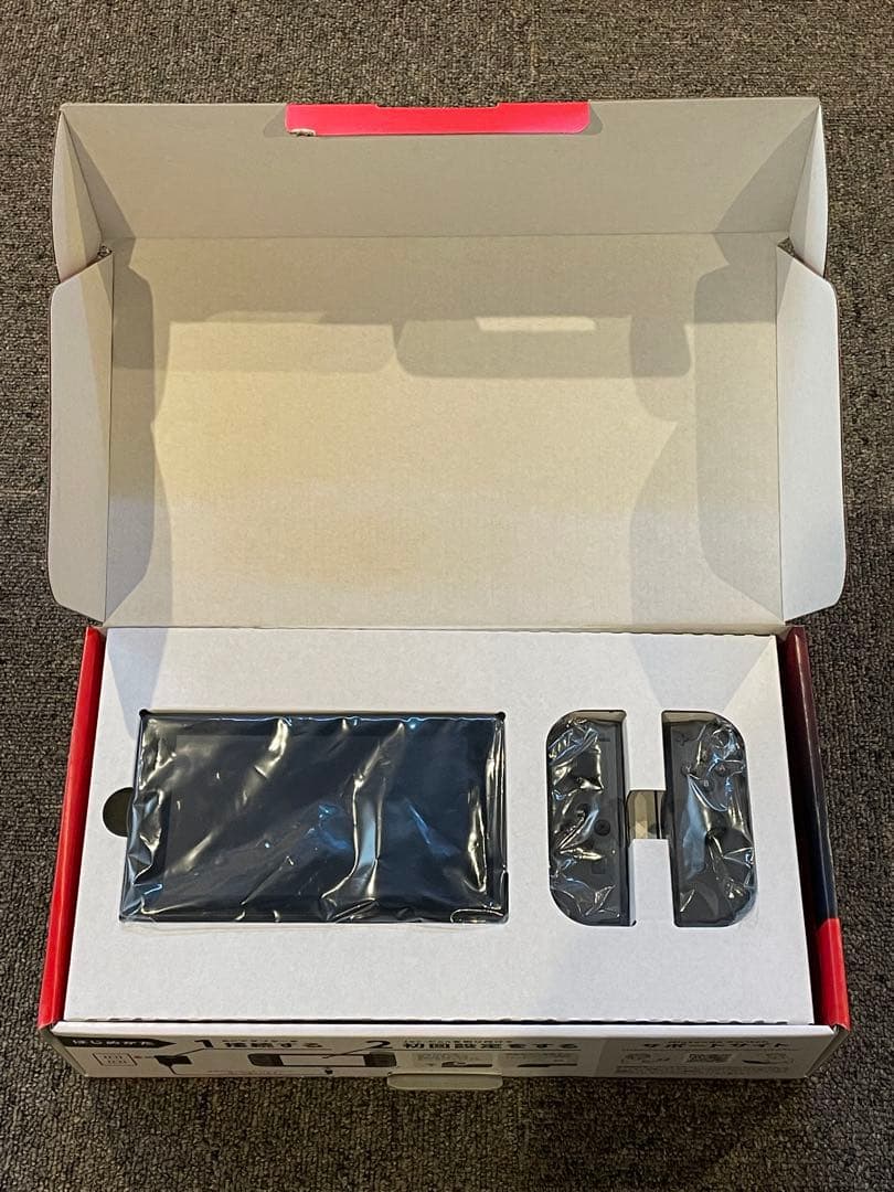 Nintendo Switch グレー 本体（コード類未使用）