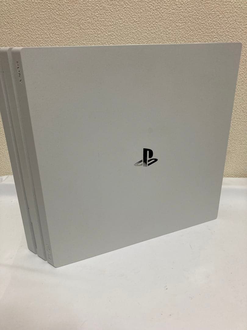 PlayStation 4 Pro グレイシャー・ホワイト CUH-7000BB