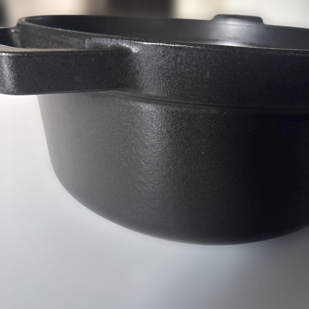 ストウブ　ピコココットラウンド　22cm ブラック