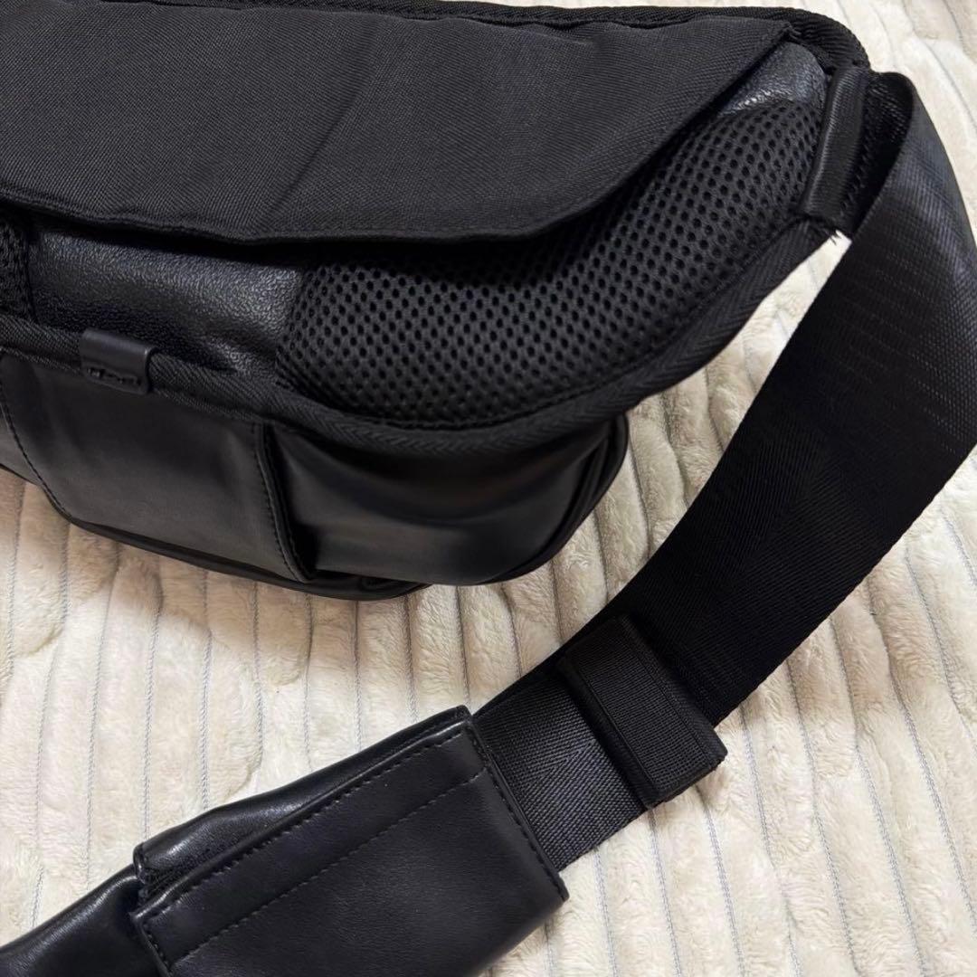 [美品]ミカスタジオ 抱っこ紐 スリング ヒップシート ボディバッグ