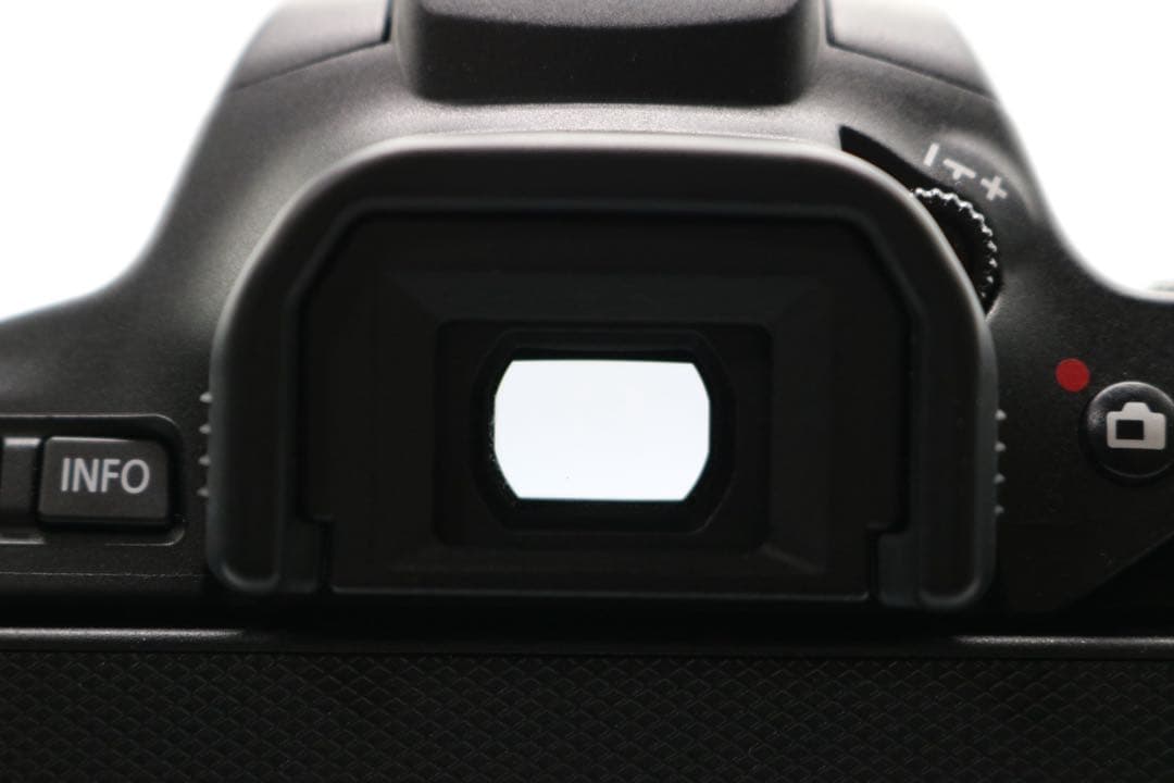 超美品 【Canon EOS Kiss X10 トリプルレンズセット】 安心保証