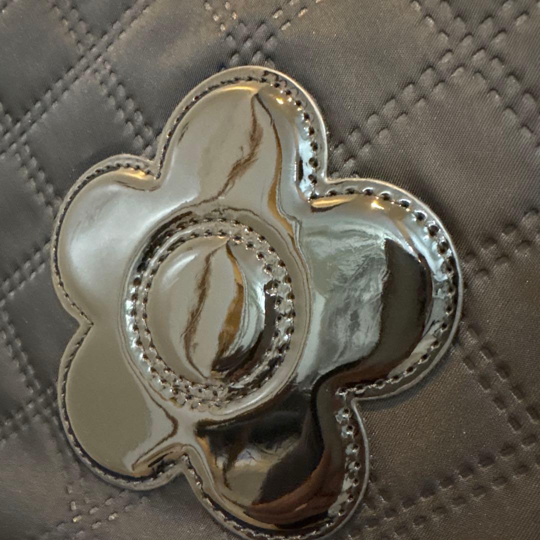 美品　MARY QUANT ピンソニックキルトデイジー トート ブラック