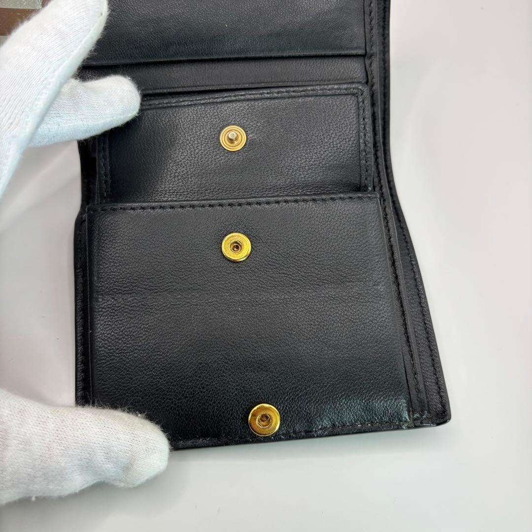 MARNI 二つ折り財布　ブラック　ゴールド　光沢　コンパクト　ウォレット　財布