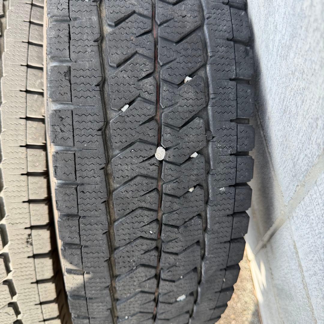 【送料無料】23年製ブリヂストン 195/80R15 107/105N LT