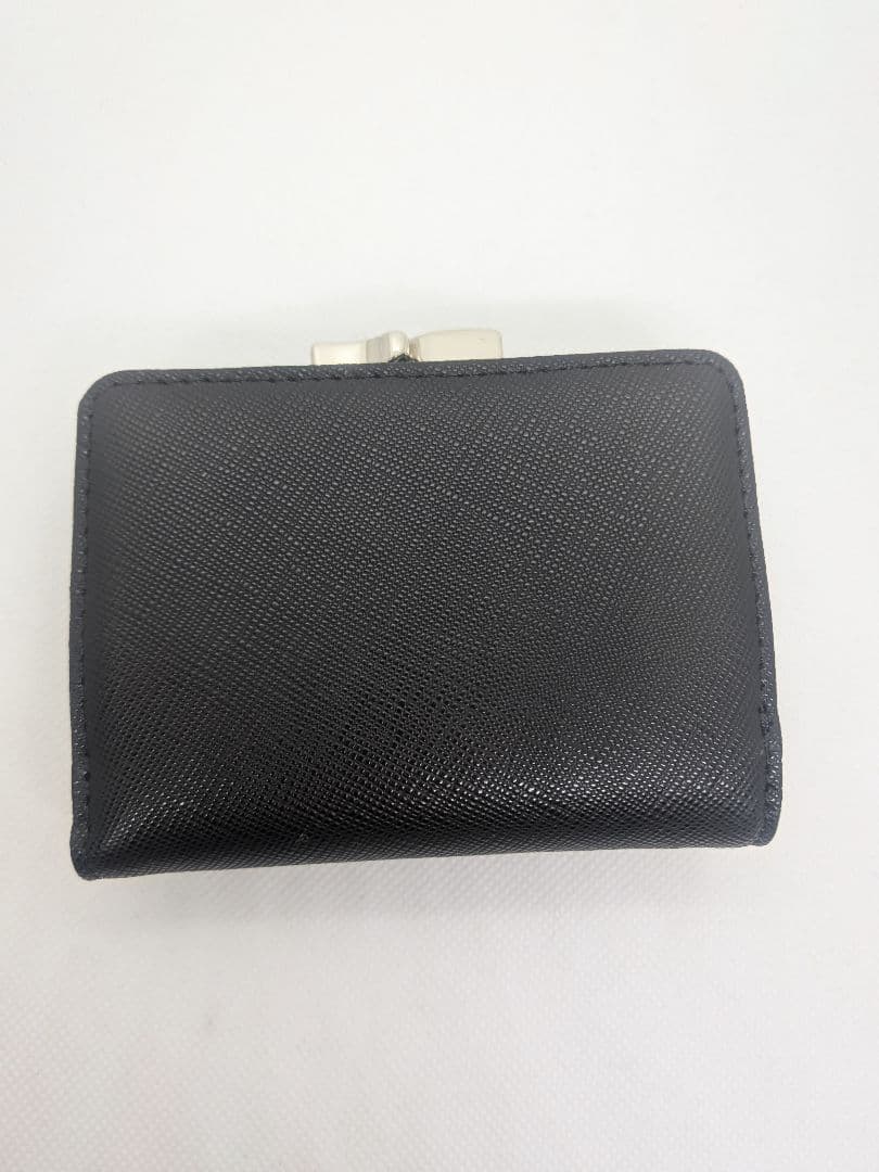 3/30までの大特価！新品未使用ヴィヴィアンウエストウッド黒三つ折り財布 銀
