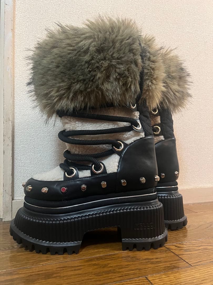 yellow ファー付き厚底ブーツ スタッズデザイン